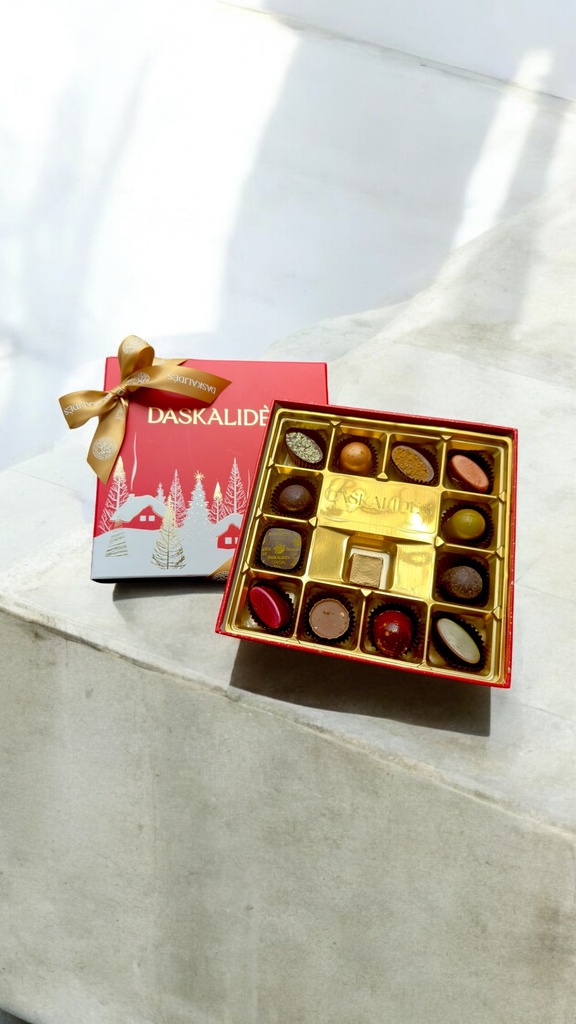 BOITE CARRÉE 13 chocolat 12pc