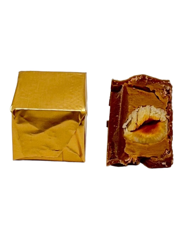 CUBE HAZELNUT